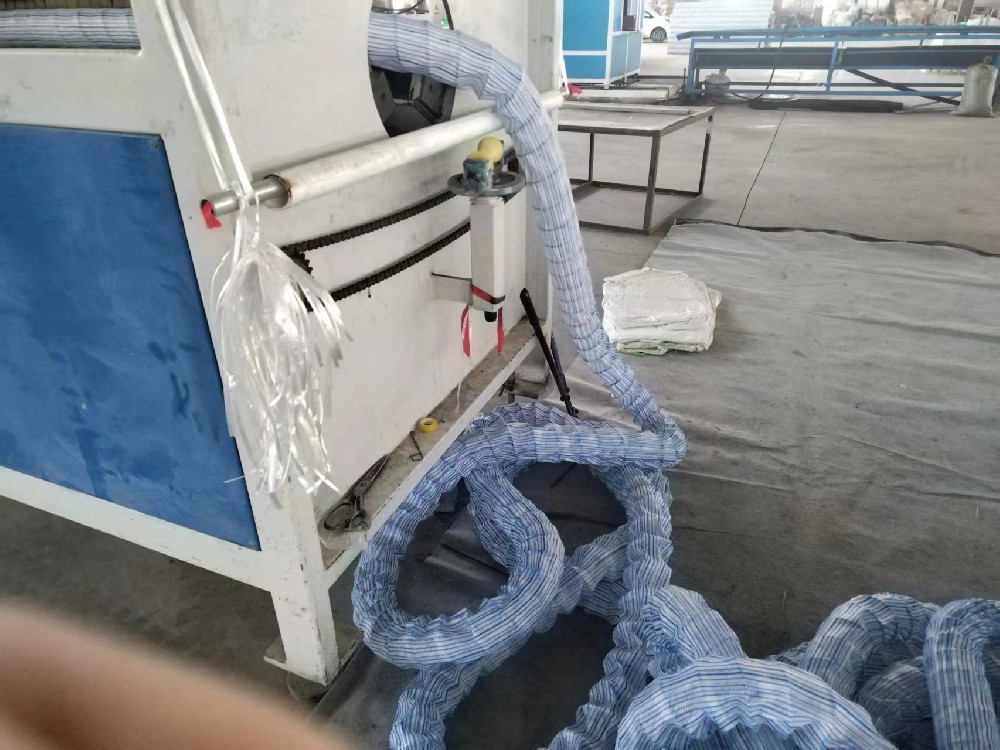 软式透水管的连接方法